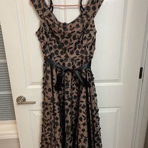 Women's Retro Cold Shoulder black and cream Belted Floral Appliqué Dress